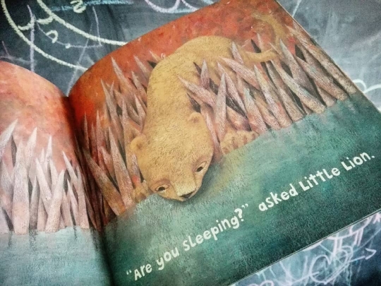 Przykład z książki Are you sleeping? (Czy już śpisz?) dla maluchów